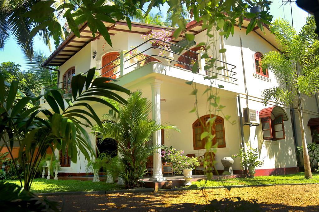Holiday Nest Bed & Breakfast Wadduwa Exterior photo