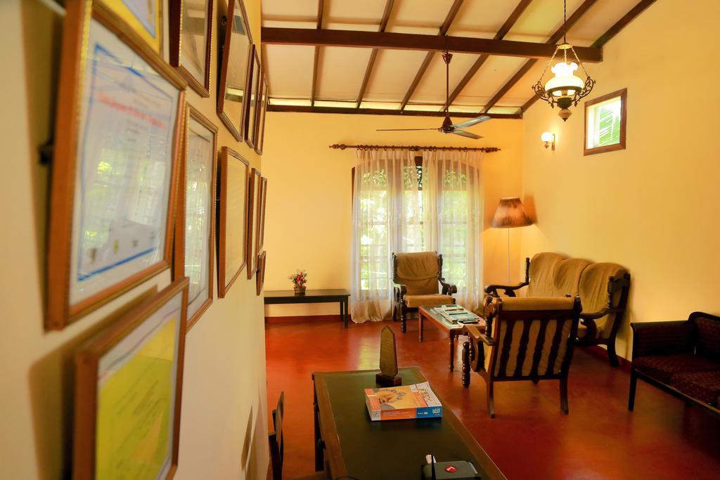 Holiday Nest Bed & Breakfast Wadduwa Exterior photo