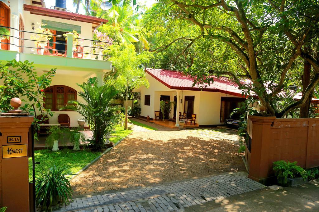 Holiday Nest Bed & Breakfast Wadduwa Exterior photo