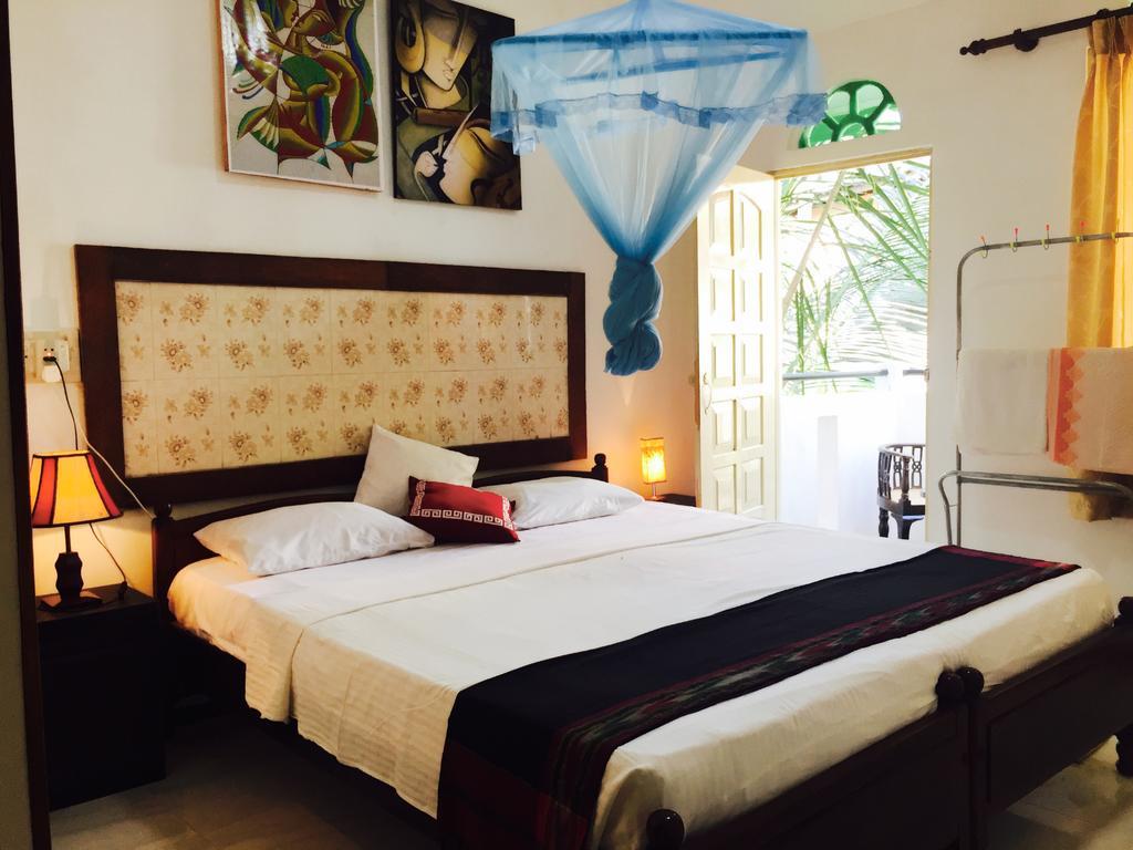 Holiday Nest Bed & Breakfast Wadduwa Exterior photo